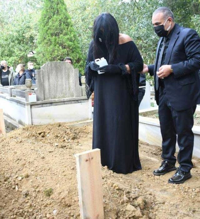 bulent ersoy mezar yerim belli (1)